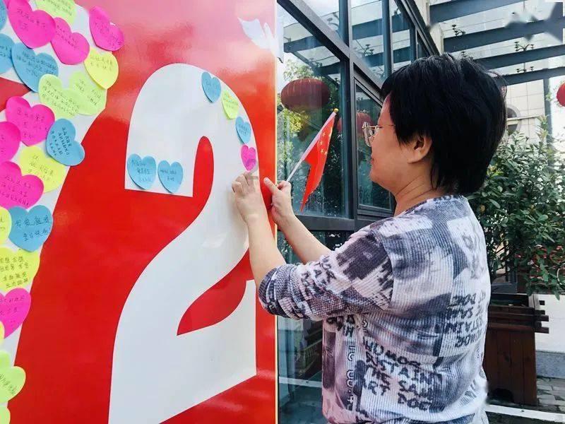 C观音桥金观音广场 闹市区里的“背篼菜”